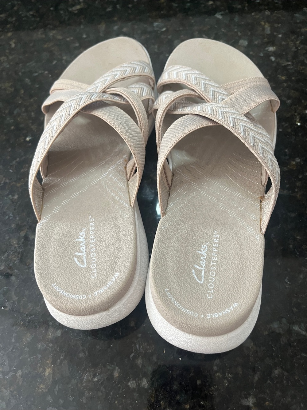 Clarks Cloudsteppers Women's Taupe Crossband Slide Sandals - Picture 7 of 8